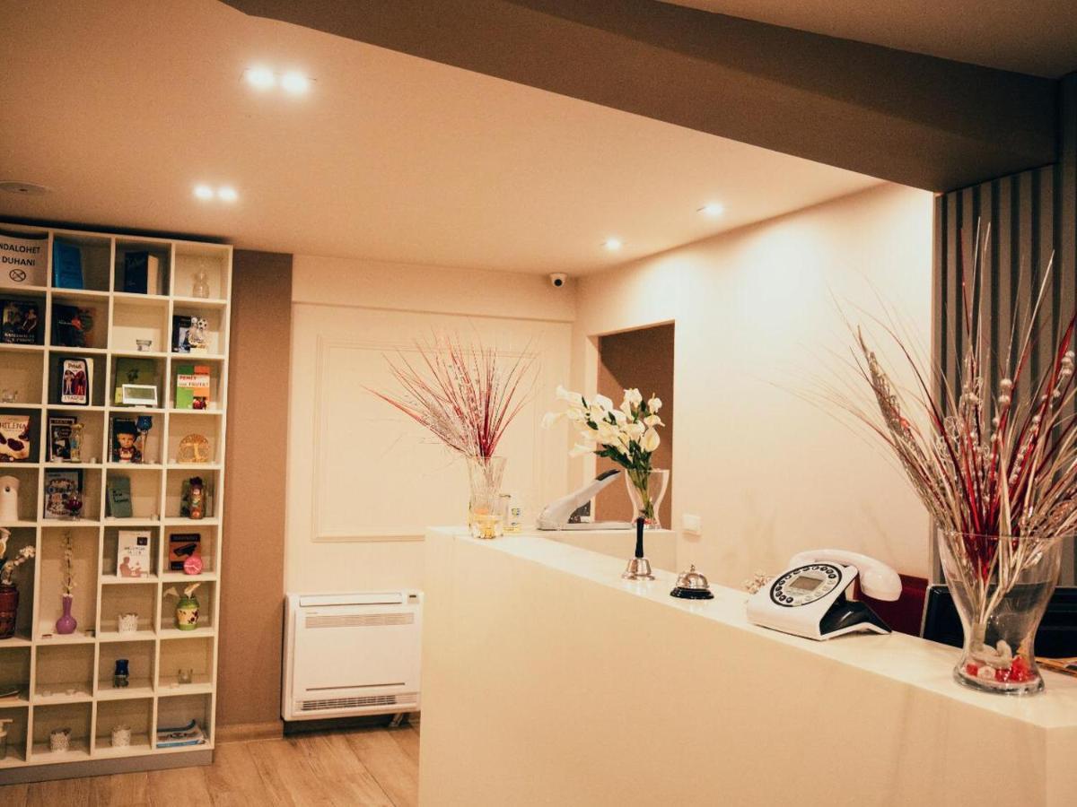 Hotel Romeo Korce Luaran gambar